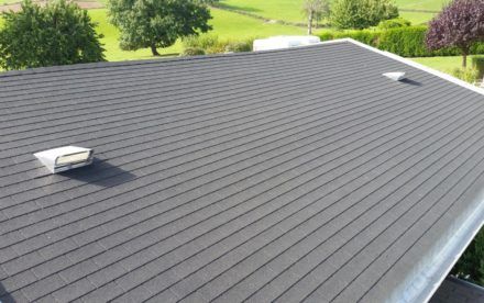 Bitumen shingle roofing